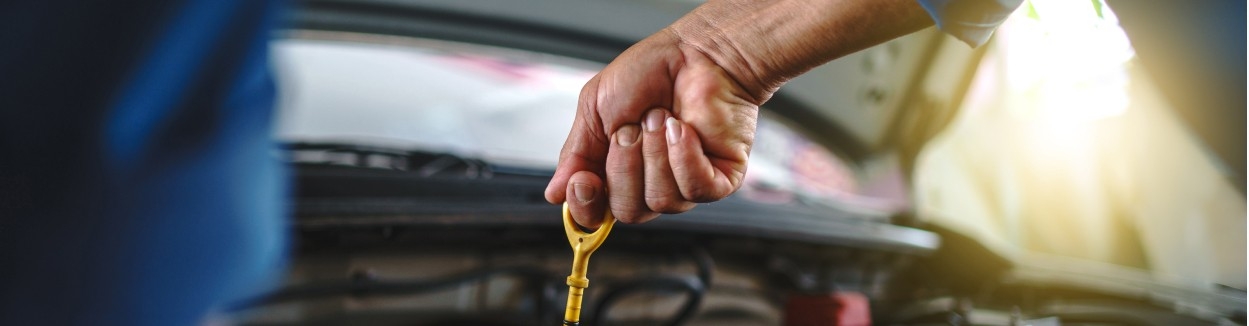 por que consume aceite un coche