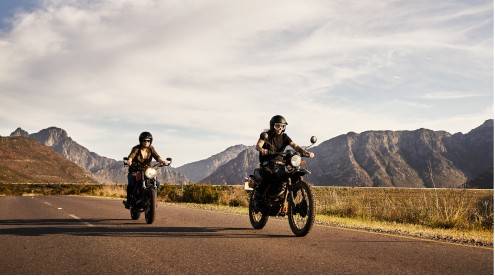 Descubre la mejor forma de viajar en moto este verano