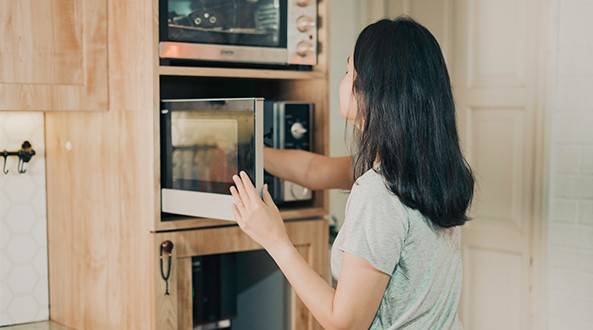 Cuánto consume un microondas