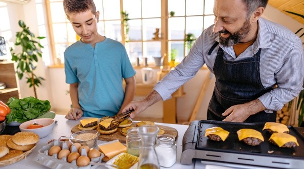 Se puede hacer una barbacoa dentro de casa