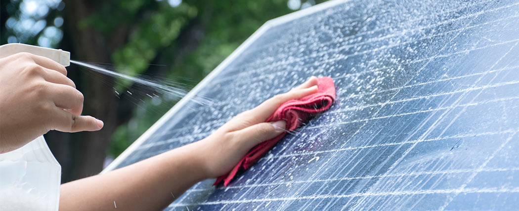 Cómo limpiar placas solares y qué productos utilizar